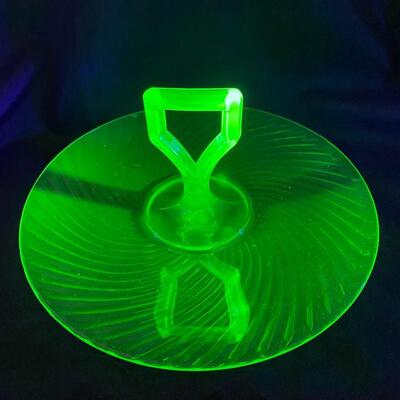 .148. VINTAGE | Green Swirl | Handled Sandwich Platter