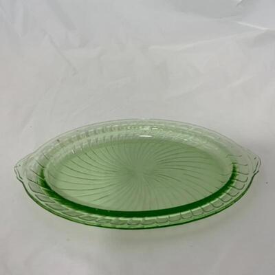 .151. VINTAGE | Green Swirl | Anchor Hocking | Chop Plate | Platter