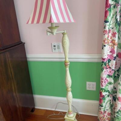 D316 Wooden Painted Floor Lamp with Metal Shade 