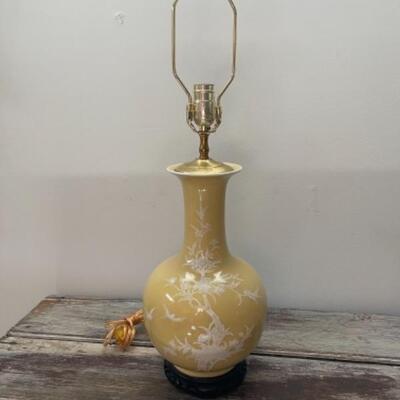 518 Yellow Porcelain Asian Style Lamp 