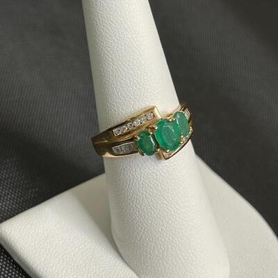 14K Emerald Baguette Diamond Ring - Size 7