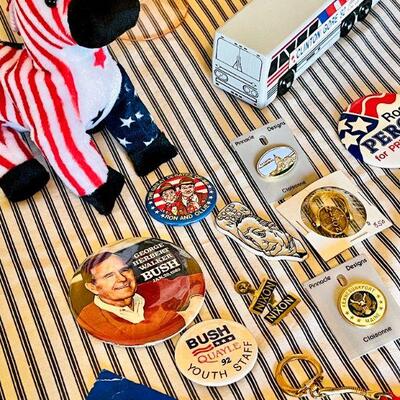LOT 250  US PRESIDENT POLITICAL GROUP REAGAN KENNEDY BEANIE BABIES DEMOCRAT & REPUBLICAN 