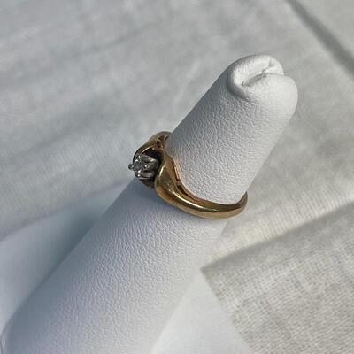 1OK Gold Ring with Diamond