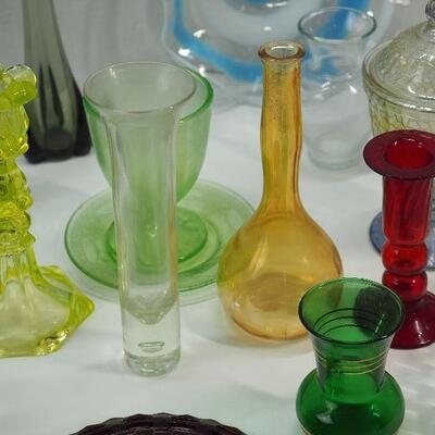 Lot 62 Vintage depression and UV glass