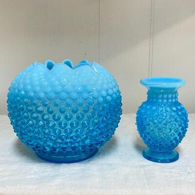 Fenton Blue Hobnail Bowl / Mini Vase
