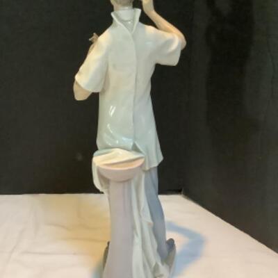 2013 Lladro Porcelain Dentist Figurine 