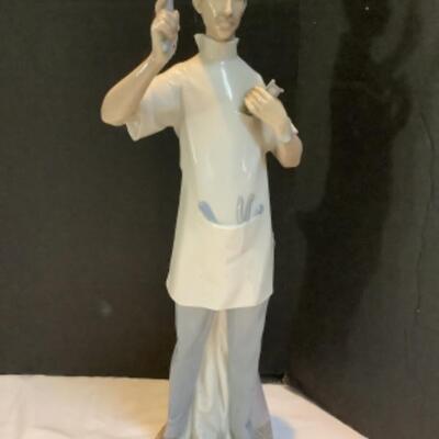 2013 Lladro Porcelain Dentist Figurine 