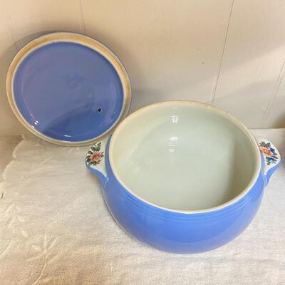 Hallâ€™s Rose Parade - Pair of Covered Pots