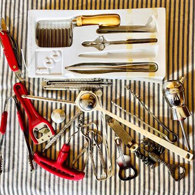 LOT 257  GROUP OF BAR UTENSILS