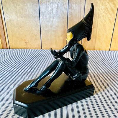 LOT 263  ART DECO BLACK MARBLE PIXIE GIRL READER SINGLE BOOK END BY J B HIRSH C1930 