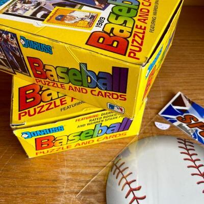 LOT 266  DONRUSS 1989 PUZZLES AND CARDS 2 BOXES 36 SEALED PACKS EACH BASEBALL CARDS + BASEBALL MAGNET