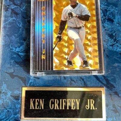 LOT 267  KEN GRIFFEY JR PLAQUE PHOTO & CARD 