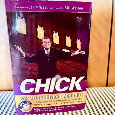 LOT 280  CHICK HEARN HIS UNPUBLISHED MEMOIRS SIGNED BY MARGE HEARN & STEVE SPRINGER CD & DJ