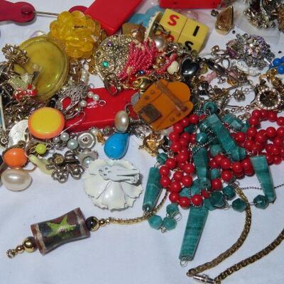 Misc Jewelry Lot