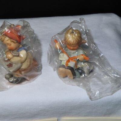 Hummel Lot #25