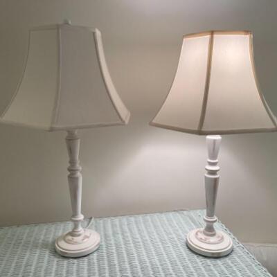 T357 Two White Decor Lamps 