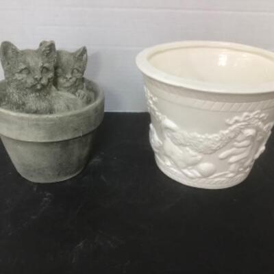 O - 1227 Lot of Cats in/ on Flower Pots 