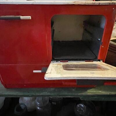 Childs metal toy oven 