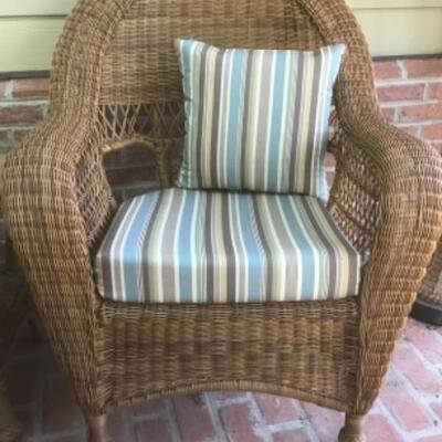 O- 1448 NorthCape Augusta Wicker Chair & Matching Table 