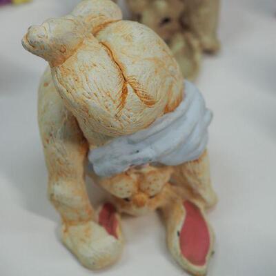 Lot 73  Handstand/ figurines