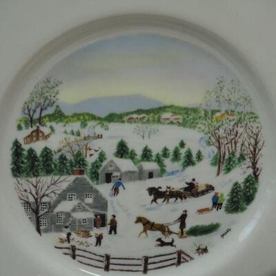 Lot 77 Glass 4 leaf clover bowl collectible glass and china