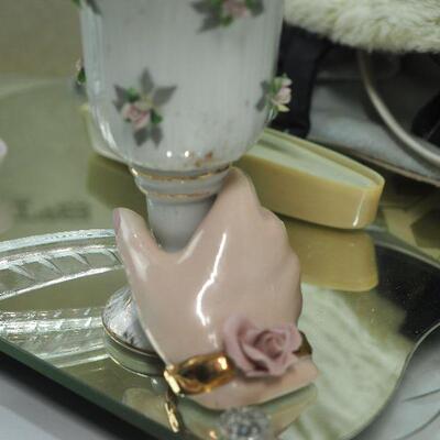 Lot 82 Victorian Vanity set, Mirrors.