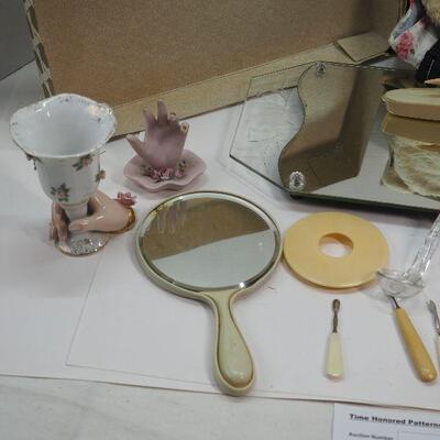 Lot 82 Victorian Vanity set, Mirrors.
