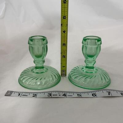 .152. VINTAGE | Green Depression Swirl | Candlesticks