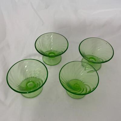 .153. VINTAGE | Anchor Hocking | 4 Green Swirl Sherbets 