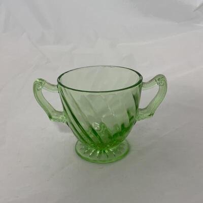 .154. VINTAGE | Green Depression Swirl | Open Sugar
