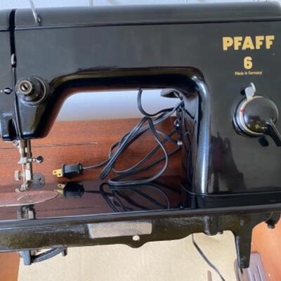 Antique Pfaff 6 German Sewing Machine in Cabinet 