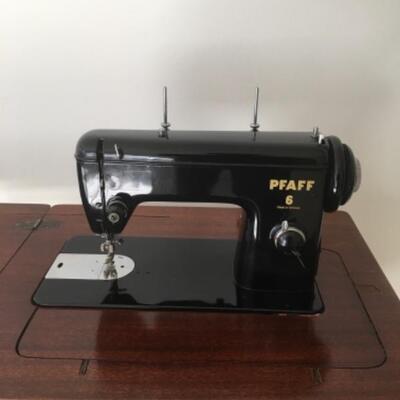 Antique Pfaff 6 German Sewing Machine in Cabinet 