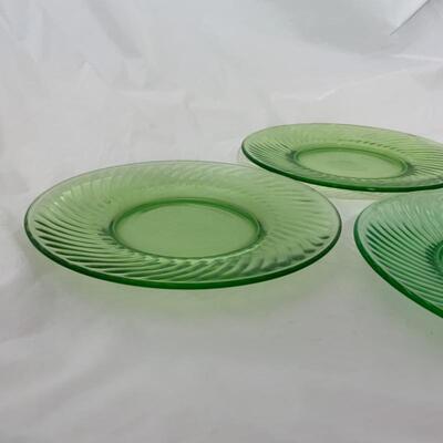 .159. VINTAGE | Anchor Hocking | Green Depression | 7 Plates Saucers