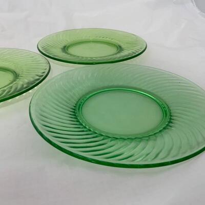 .159. VINTAGE | Anchor Hocking | Green Depression | 7 Plates Saucers