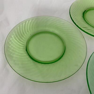 .159. VINTAGE | Anchor Hocking | Green Depression | 7 Plates Saucers