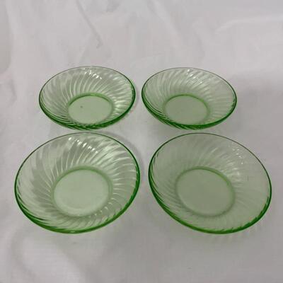 .161. VINTAGE | Anchor Hocking | 4 Berry Bowls | Green Depression Swirl
