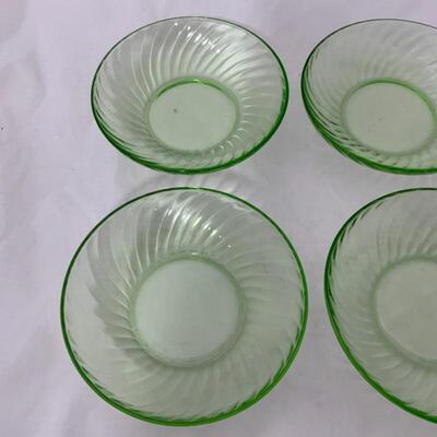 .161. VINTAGE | Anchor Hocking | 4 Berry Bowls | Green Depression Swirl