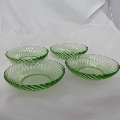 .161. VINTAGE | Anchor Hocking | 4 Berry Bowls | Green Depression Swirl