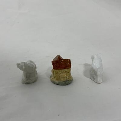 .168. VINTAGE | Wades | Polar Bears | House