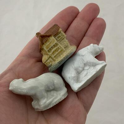 .168. VINTAGE | Wades | Polar Bears | House