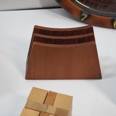 Lot 87 Wooden puzzles and Boxes