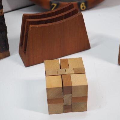 Lot 87 Wooden puzzles and Boxes