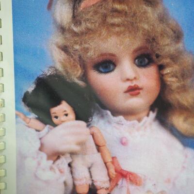 Lot 88 Vintage 1940s-1960s doll Ephemera