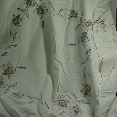 Lot 91 Vintage Linens