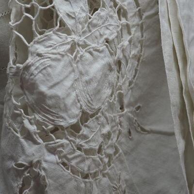 Lot 91 Vintage Linens