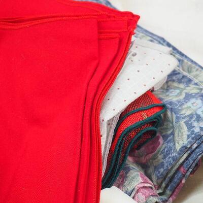 Lot 91 Vintage Linens