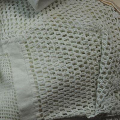Lot 91 Vintage Linens