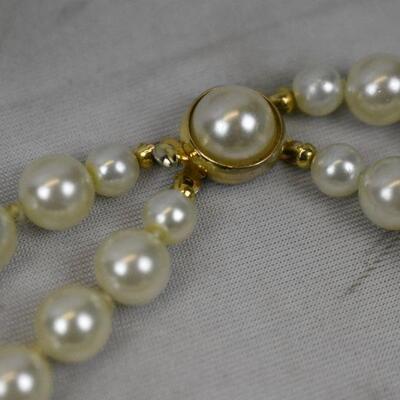 2pc Costume Jewelry, Necklace and Bracelet: Pearl