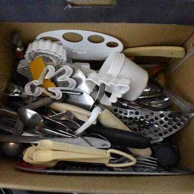 Lot of Kitchenware: Measuring cups, Silverware, Pizza Cutter, etc.