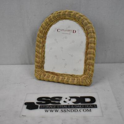 Weaved Cane and Reed Photo Frame, 8x10